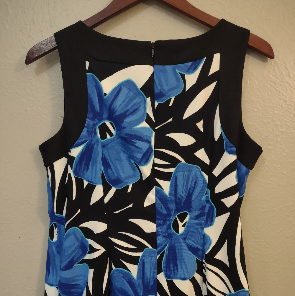 AGB Dress Black & White Blue Floral Sheath Dress Size 12 - Picture 13 of 15